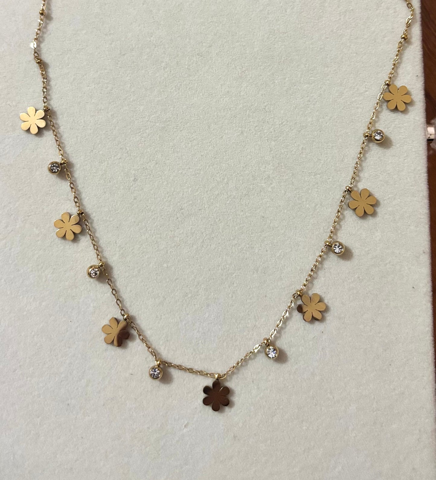 Anti tarnish gold plated flower and stone charm necklace