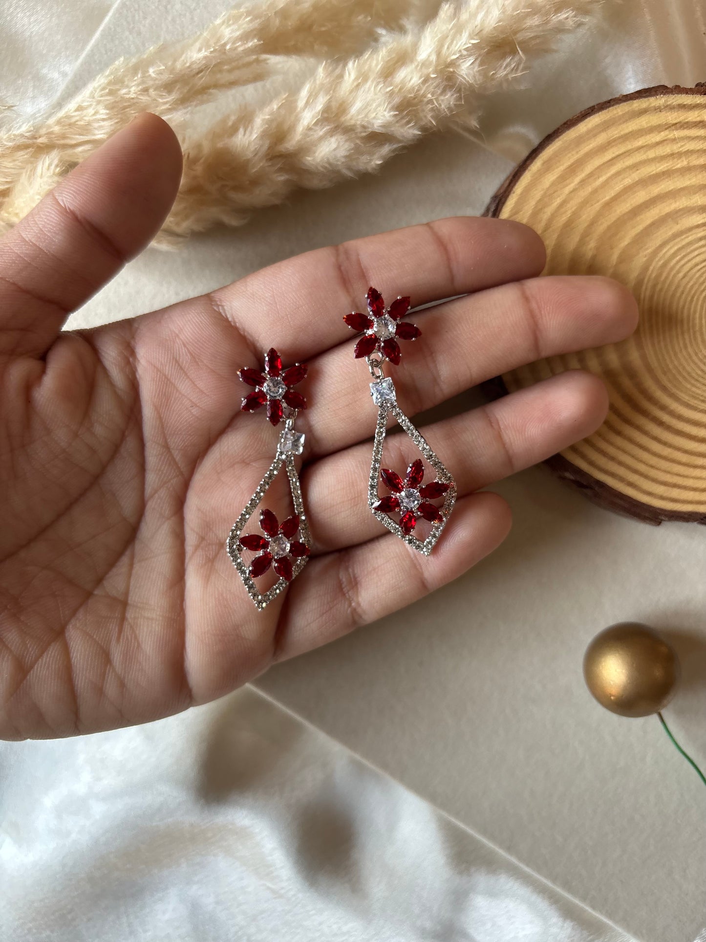 Emarald meroon stone earrings