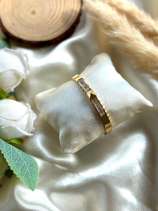 Anti tarnish gold plated bangle with zirconia stones and pyramid stud